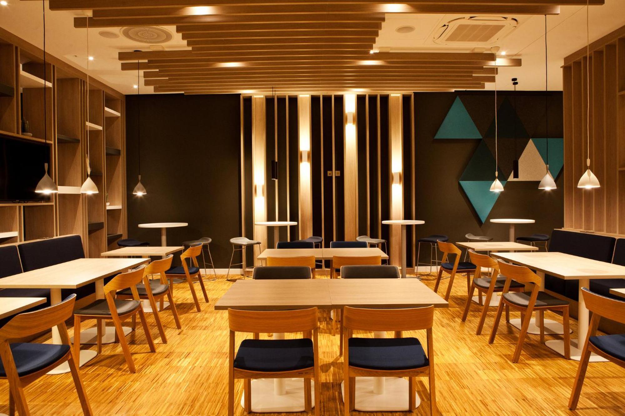格平根智选假日酒店 外观 照片